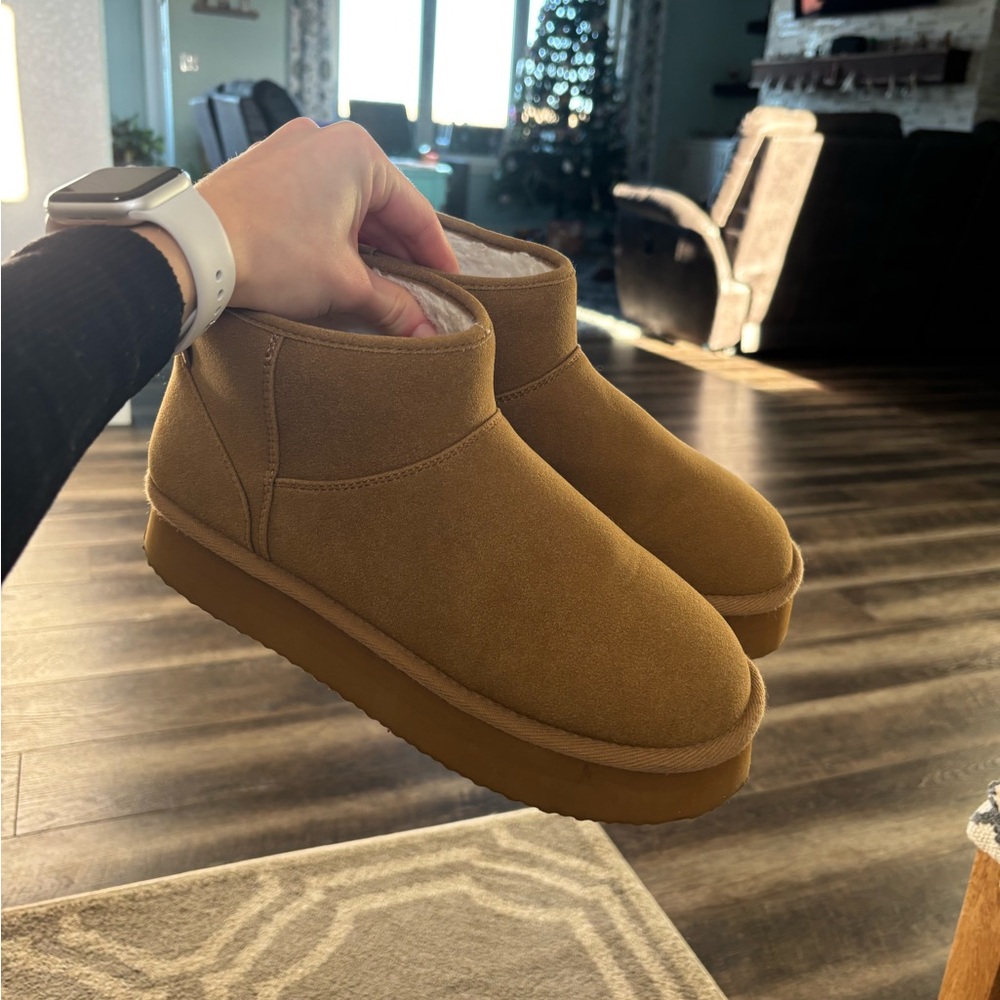 American Eagle UGG mini boot dupes